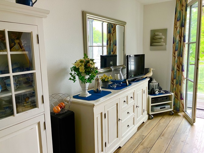 Ferienwohnung in Niendorf/Ostsee - Residenz Niendorf mit Meerblick - Wohnzimmer