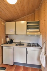 Ferienhaus in Pelzerhaken - Ferienhaus Typ B im Ferienpark AM WALDRAND - K&uuml;che im Eingangsbereich
