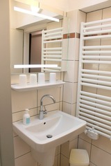 Ferienwohnung in Gr&ouml;mitz - Wohnung 2 - G. Pape - sch&ouml;ne Terassenwohnung mit sep. Ankleidezimmer, kostenloses WLAN, Longstay Rabatt, N&auml;he D&uuml;nenpark - Bild 12