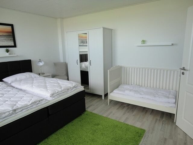 Ferienwohnung in Dahme - FeWo"Am Deich", Box -Bett, Terrasse, eign . Garten. 70m zum Strand, Fahrradgarage - Bild 10