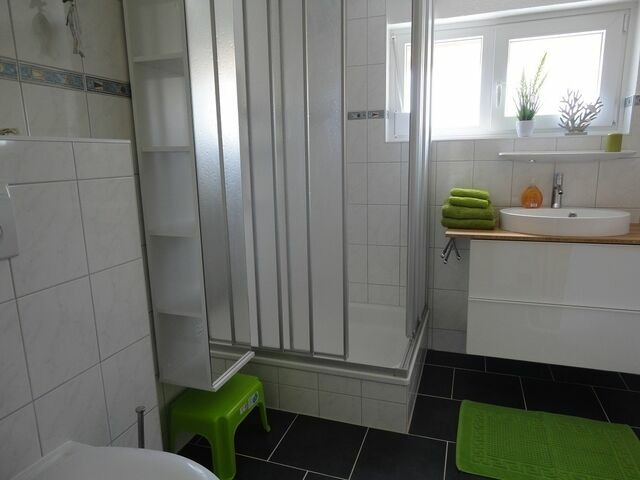 Ferienwohnung in Dahme - FeWo"Am Deich", Box -Bett, Terrasse, eign . Garten. 70m zum Strand, Fahrradgarage - Bild 17