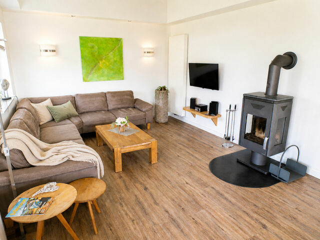 Ferienhaus in Fehmarn OT Staberdorf - Reetdachhaus 1, inkl. 2 Parkpl&auml;tze - Bild 3