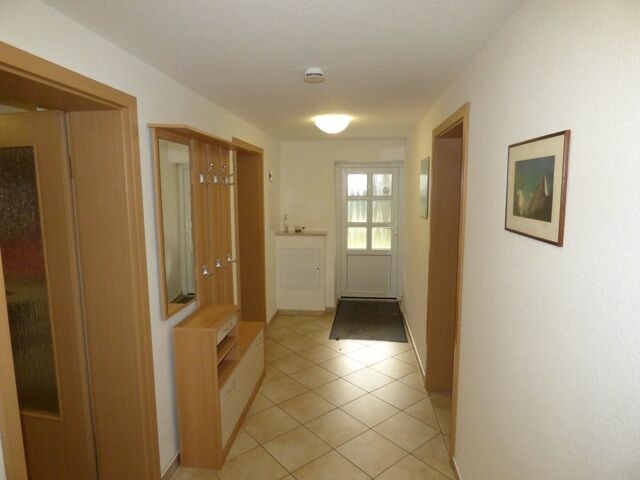 Ferienwohnung in Sellin - Ferienwohnung 1 -60qm- im Souterrain der Villa Walhall in einem parkähnlichen Garten - Bild 7