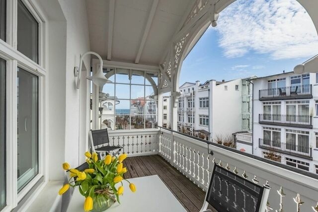 Ferienwohnung in Binz - Villa Iduna / Ferienwohnung No. 7 - 2. OG mit Balkon nach Osten - Bild 6