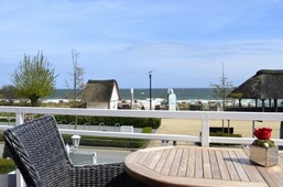 Maris Ferienwohnung Nr. 48 (OG mit Balkon und Meerblick)