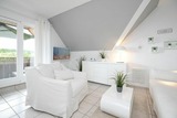 Ferienwohnung in Scharbeutz - White Lounge - Bild 1