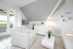 White Lounge
