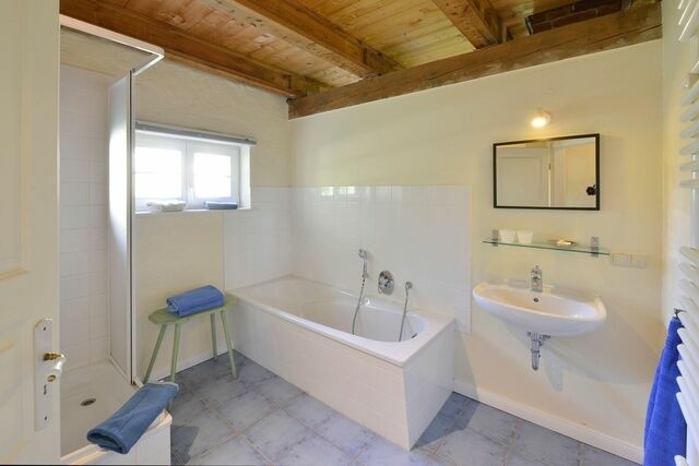 Ferienhaus in Neuenkirchen (R&uuml;gen) - Ferienhaus Remise direkt am Wasser im Gut Grubnow R&uuml;gen - Bild 11