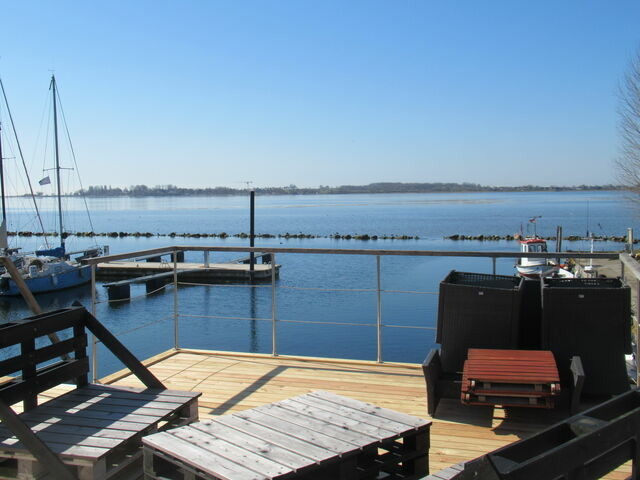 Ferienwohnung in Fehmarn - Hausboot Kaddi`s Sunshine - Huus & Meer - Bild 7