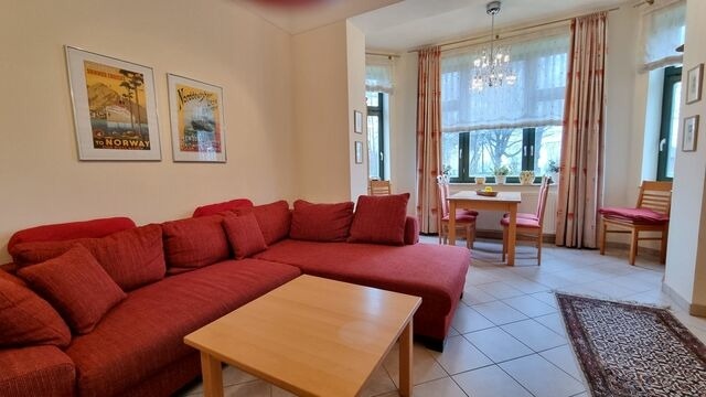 Ferienwohnung in K&uuml;hlungsborn - Villa Laura - 42-02 - Bild 2