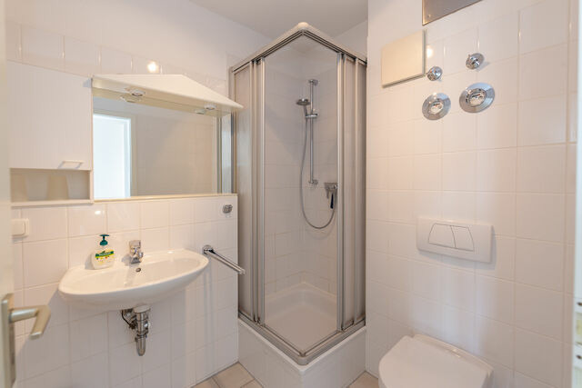 Ferienwohnung in Sellin - Strandgefl&uuml;ster - Bade- & Erlebniswelt t&auml;glich inklusive - Bild 9
