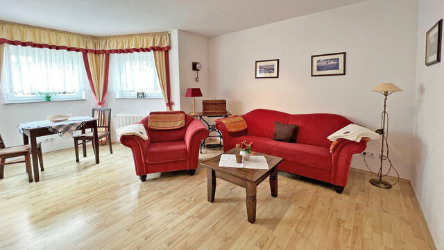 Ferienwohnung in G&ouml;hren - Villa Vivien, Ostsee H&uuml;hnergott App. 3 - Bade- & Erlebniswelt t&auml;glich inklusive - Bild 2